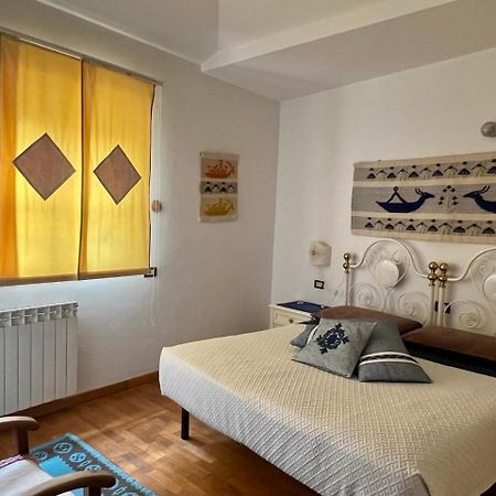 B&B Su Biancu Urzulei Bagian luar foto