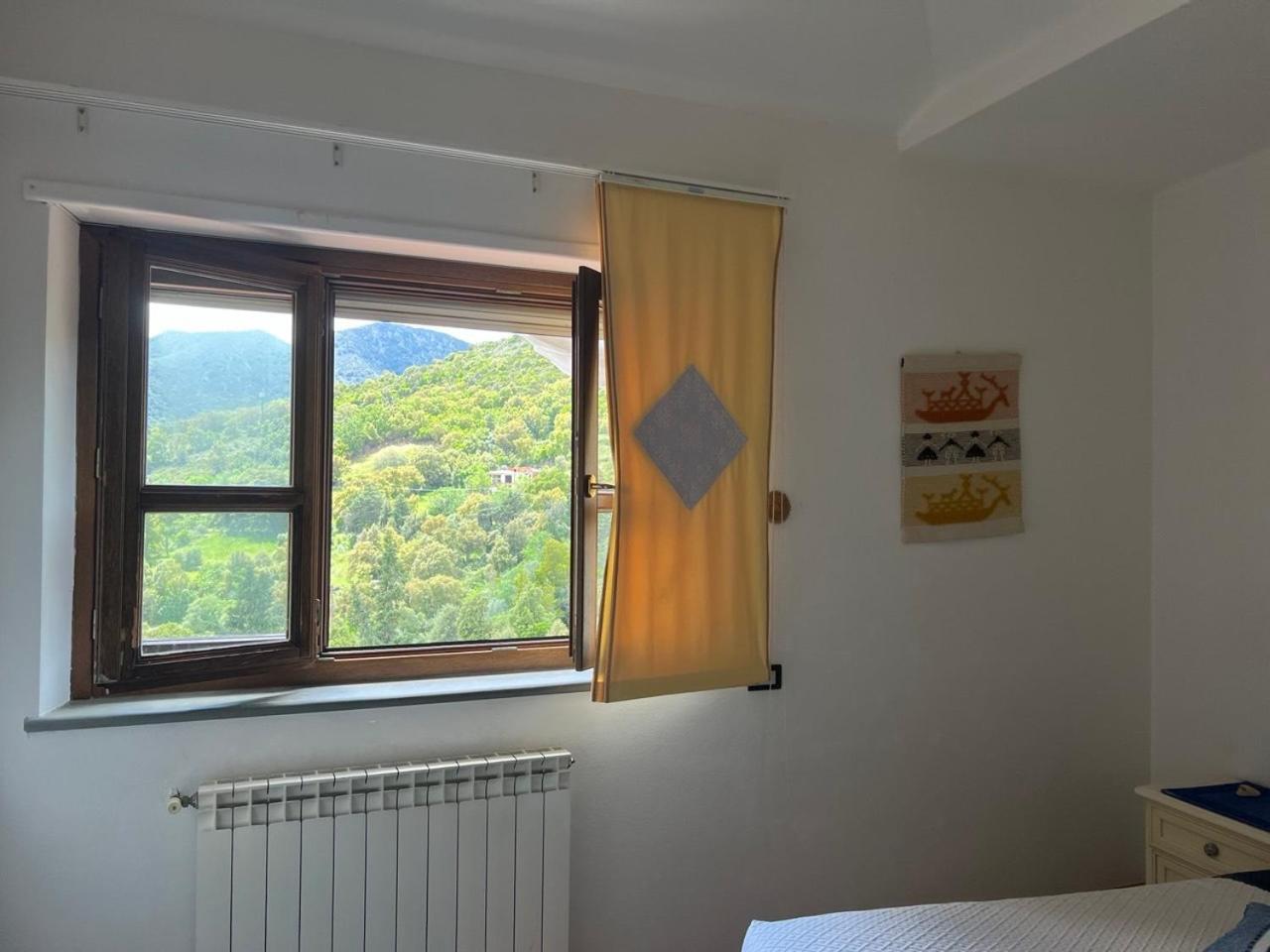 B&B Su Biancu Urzulei Bagian luar foto